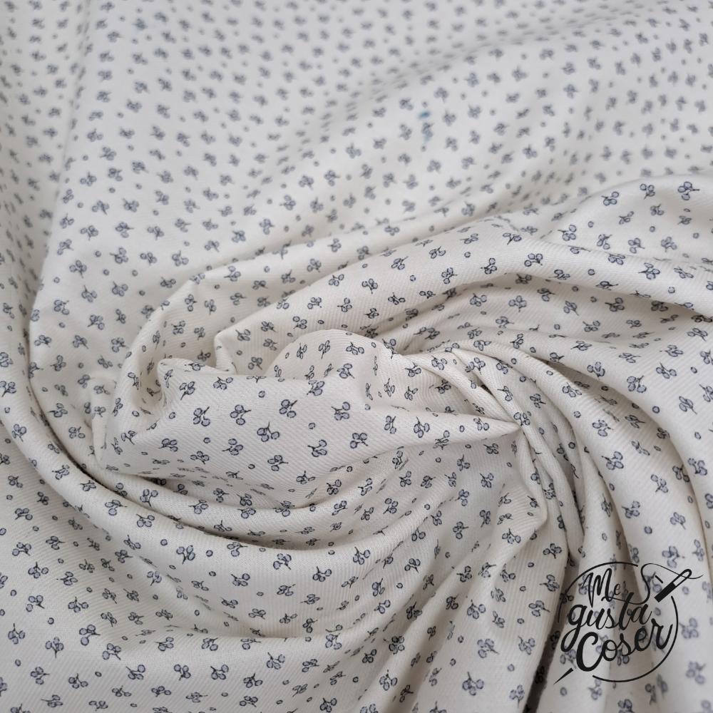 Tela de viyela de algodón con mini florecitas azules