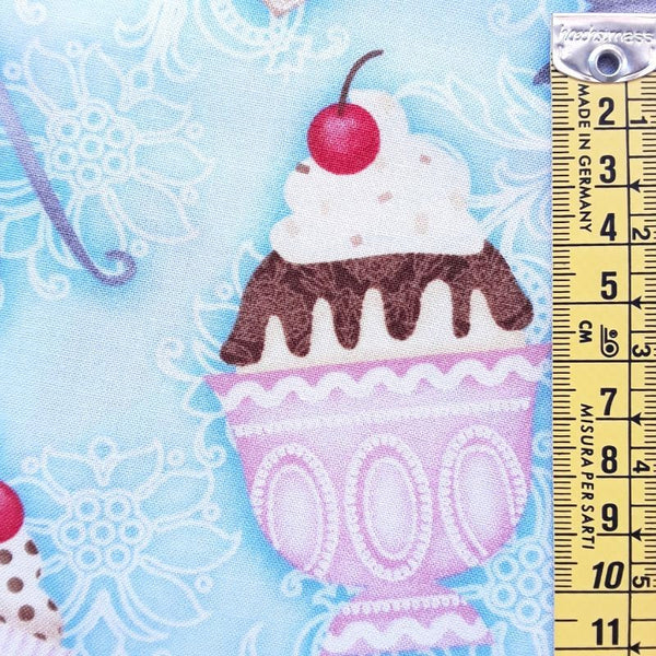 Tela patchwork Helados fondo celeste